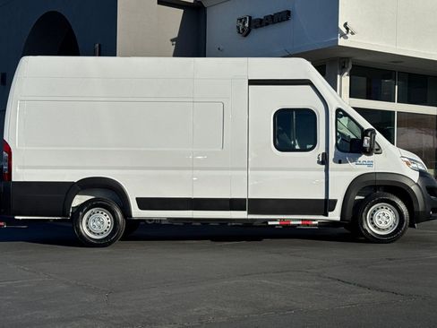 New 2024 RAM ProMaster 3500 w/ Delivery Van Package image 3