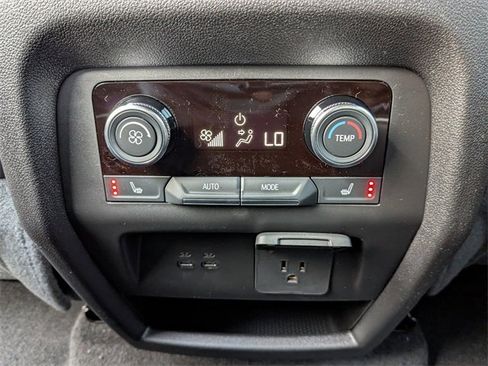 New 2026 Buick Enclave Avenir image 18