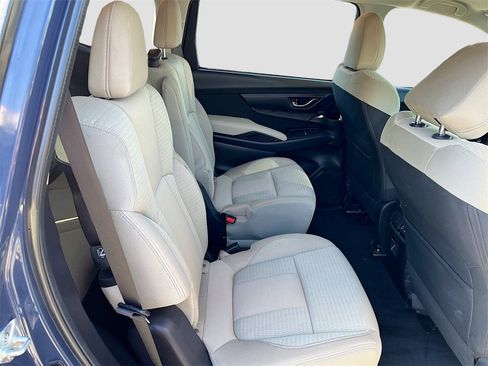 Used 2023 Subaru Ascent Premium w/ Convenience Package image 27