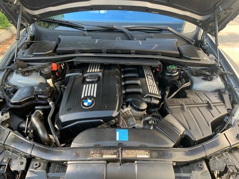 Used 2010 BMW 328i Convertible image 34