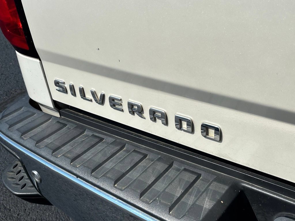 Used 2015 Chevrolet Silverado 1500 LTZ Z71 w/ Driver Alert Package AWD/4WD image 31