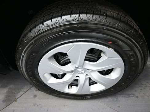 Certified 2025 Toyota RAV4 LE image 15