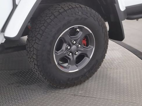 Used 2021 Jeep Gladiator Rubicon w/ Trailer Tow Package AWD/4WD image 14