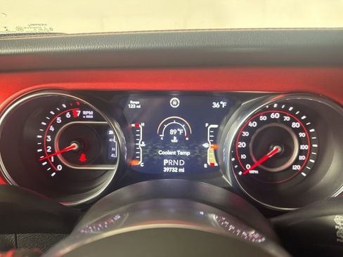 Used 2019 Jeep Wrangler Unlimited Rubicon image 16