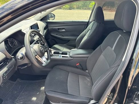 Certified 2024 Nissan Sentra SV FWD image 10