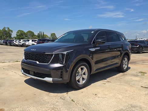 New 2026 Kia Sorento LX FWD image 4