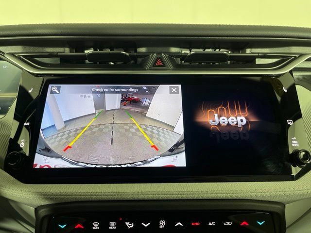 Used 2026 Jeep Cherokee Laredo AWD/4WD image 30