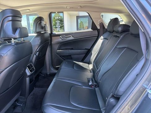 Certified 2024 Kia Sportage EX w/ EX Premium Package AWD/4WD image 19