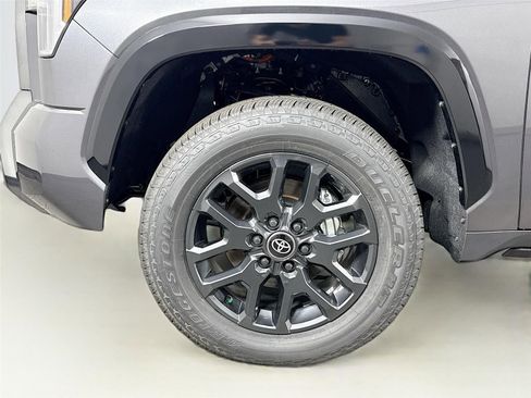 New 2025 Toyota Tundra Platinum image 12