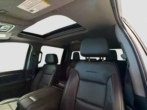 Used 2024 GMC Sierra 2500 Denali w/ Denali Reserve Package AWD/4WD image 21