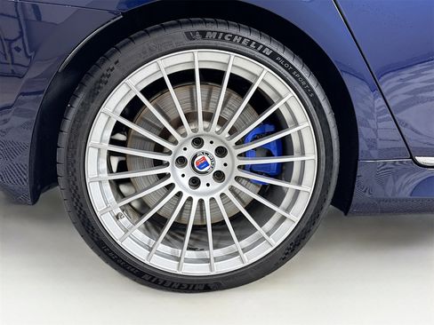 Used 2022 BMW ALPINA B7 xDrive image 28