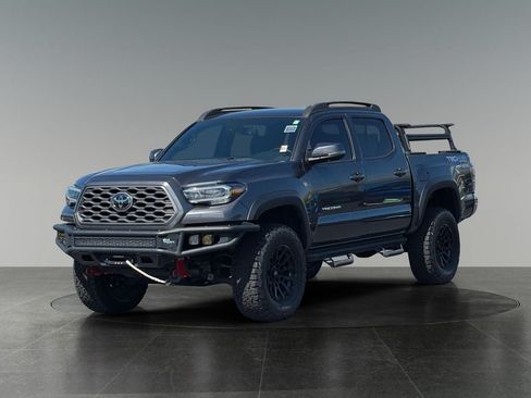 Used 2023 Toyota Tacoma TRD Off-Road AWD/4WD image 3