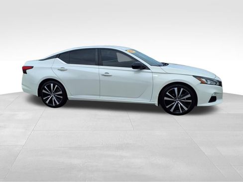Used 2021 Nissan Altima 2.5 SR image 5