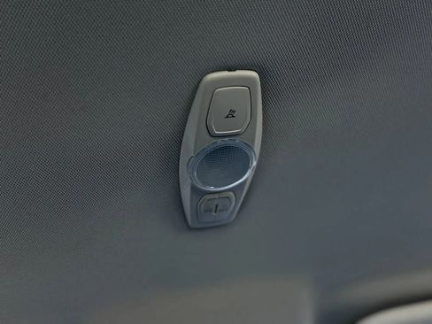 Used 2018 Ford Focus SE w/ Cold Weather Package image 33