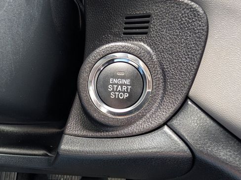 Used 2022 Subaru Outback Premium AWD/4WD image 29