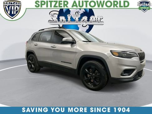 Used 2019 Jeep Cherokee Latitude Plus image 3