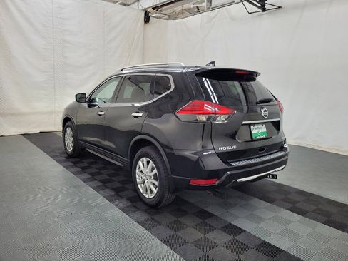 Used 2017 Nissan Rogue SV AWD/4WD image 5