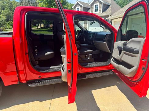 Used 2019 Ford F150 XL w/ Equipment Group 101A Mid AWD/4WD image 14