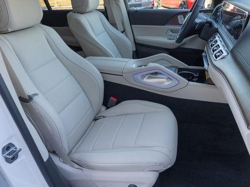 Certified 2025 Mercedes-Benz GLS 450 4MATIC image 22