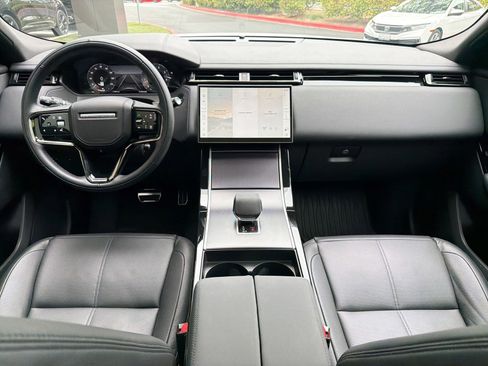 Used 2026 Land Rover Range Rover Velar Dynamic SE image 17