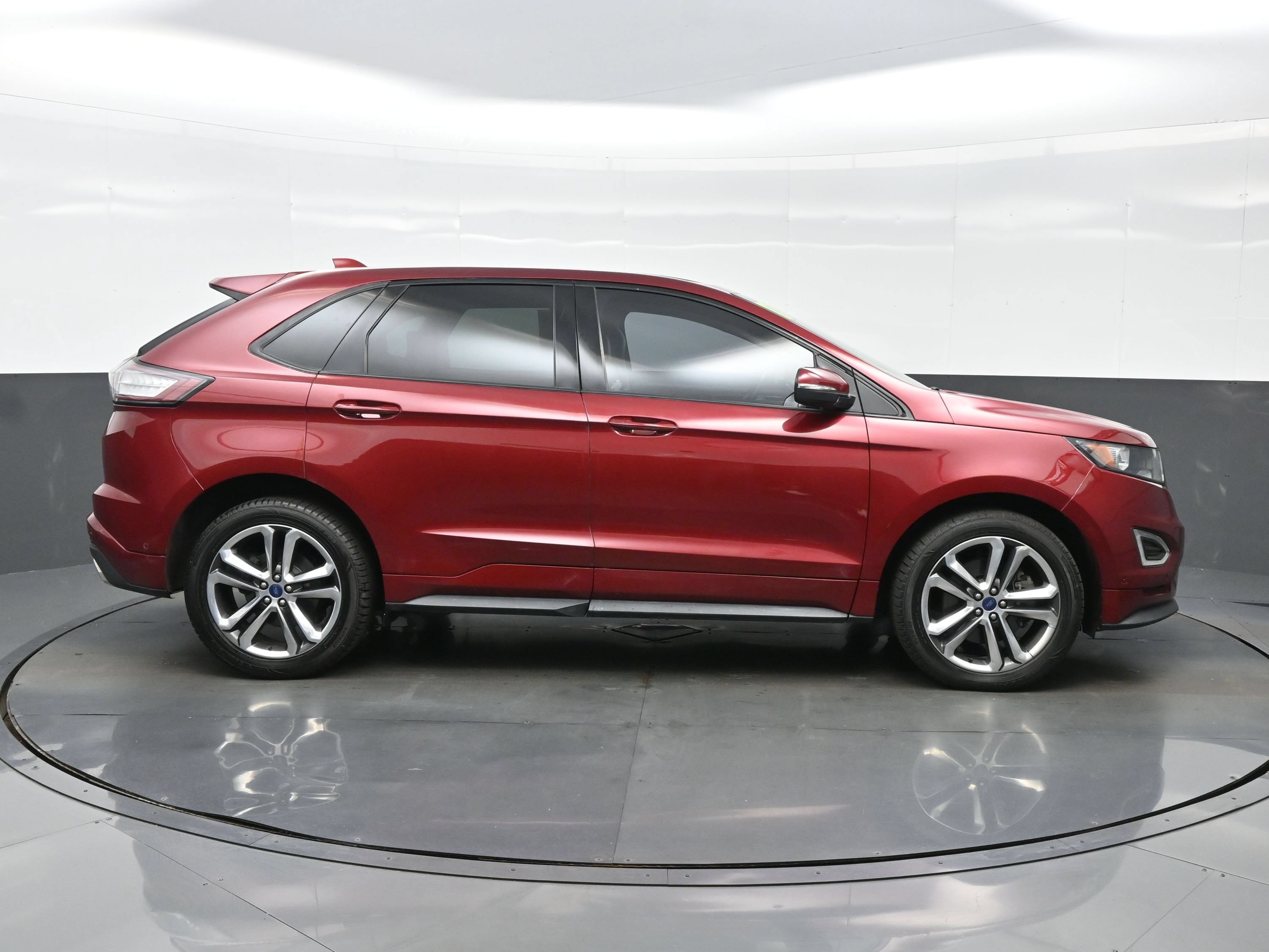 Used 2017 Ford Edge Sport w/ Equipment Group 401A AWD/4WD image 7