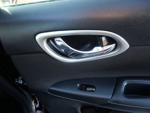 Used 2019 Nissan Sentra SV image 28