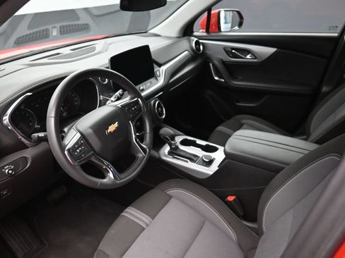 Used 2025 Chevrolet Blazer LT FWD image 20