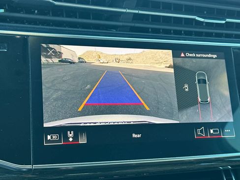 Used 2022 Audi Q7 Premium image 21