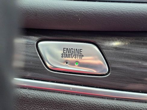 Used 2019 Buick Enclave Essence FWD image 20