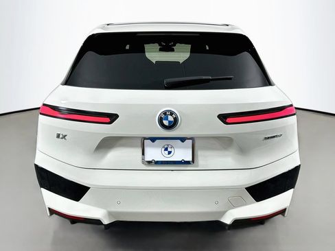 Used 2024 BMW iX xDrive50 w/ Premium Package AWD/4WD image 6