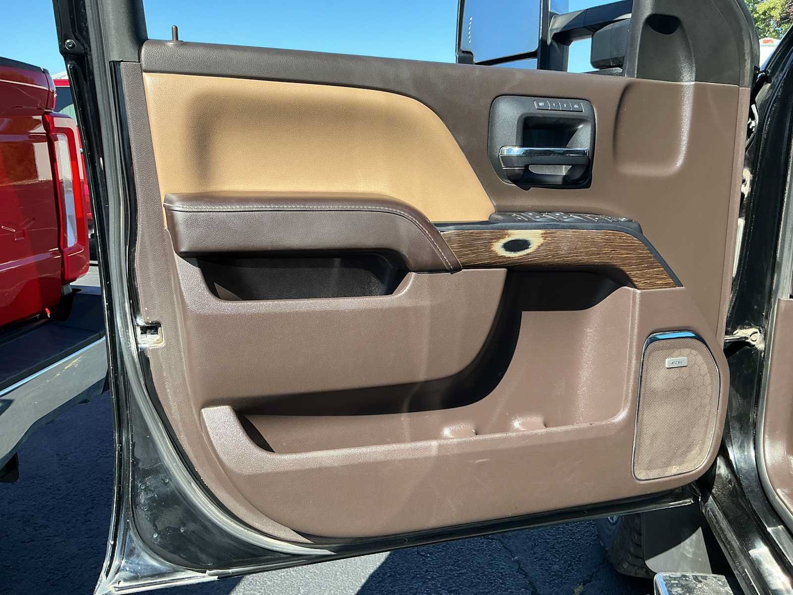 Used 2017 GMC Sierra 2500 Denali w/ Duramax Plus Package AWD/4WD image 19
