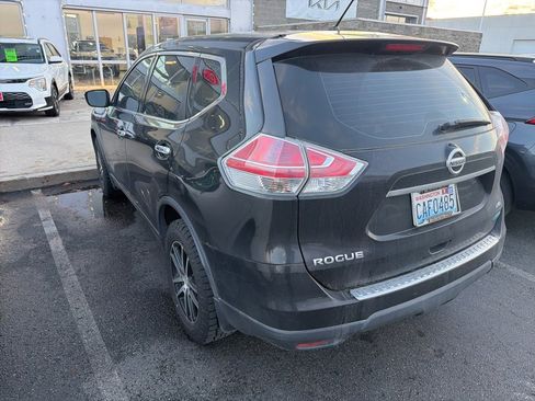 Used 2014 Nissan Rogue S image 4
