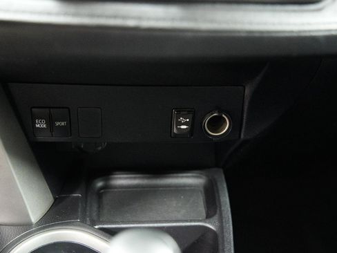 Used 2016 Toyota RAV4 LE image 35