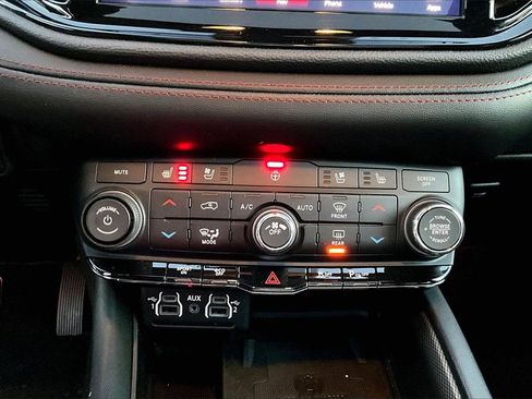 Certified 2024 Dodge Durango R/T image 19