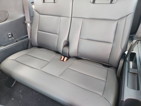 New 2025 Ford Explorer Active w/ Active Comfort Package image 19