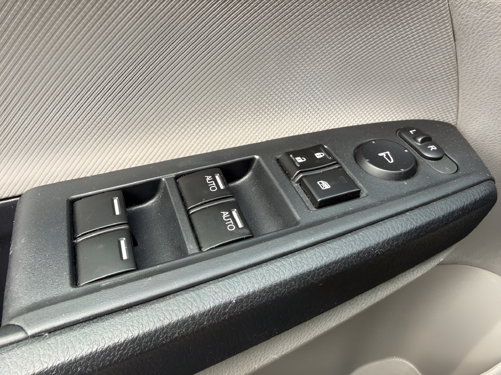 Used 2011 Honda Accord LX-P image 24