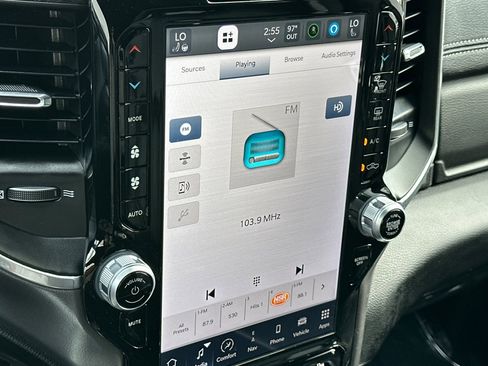 Used 2023 RAM 1500 Laramie image 25