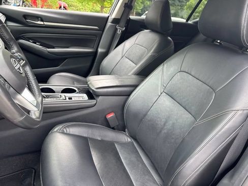 Used 2023 Nissan Altima 2.5 SL FWD image 13
