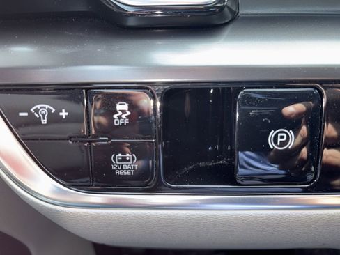 Certified 2023 Kia Sportage EX image 24