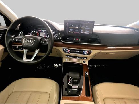 Used 2023 Audi Q5 2.0T Premium w/ Convenience Package AWD/4WD image 16