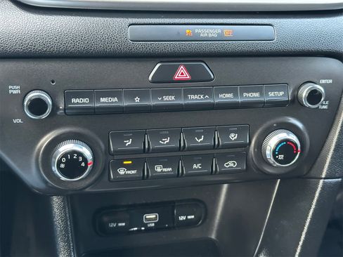 Used 2021 Kia Sportage LX image 18