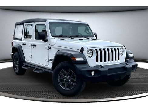 Certified 2022 Jeep Wrangler Unlimited Sport AWD/4WD image 2