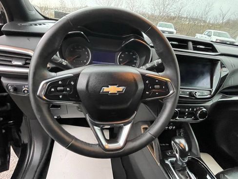 Used 2021 Chevrolet TrailBlazer ACTIV w/ Technology Package AWD/4WD image 25