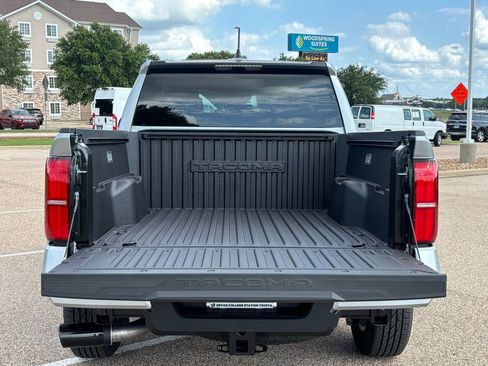 New 2026 Toyota Tacoma SR5 AWD/4WD image 7