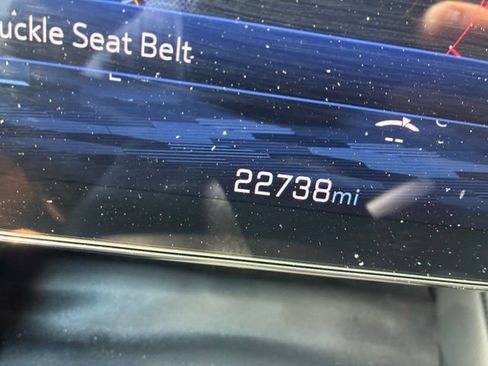 Used 2026 Chevrolet Equinox LT AWD/4WD image 13