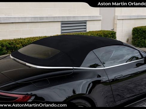 Used 2019 Aston Martin DB11 Volante image 14