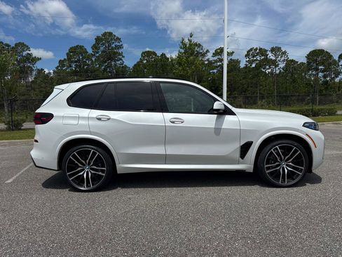 New 2026 BMW X5 xDrive40i w/ M Sport Package image 3