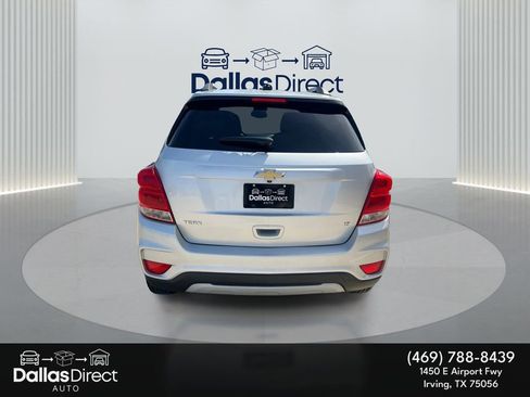 Used 2020 Chevrolet Trax LT w/ LT Convenience Package image 7