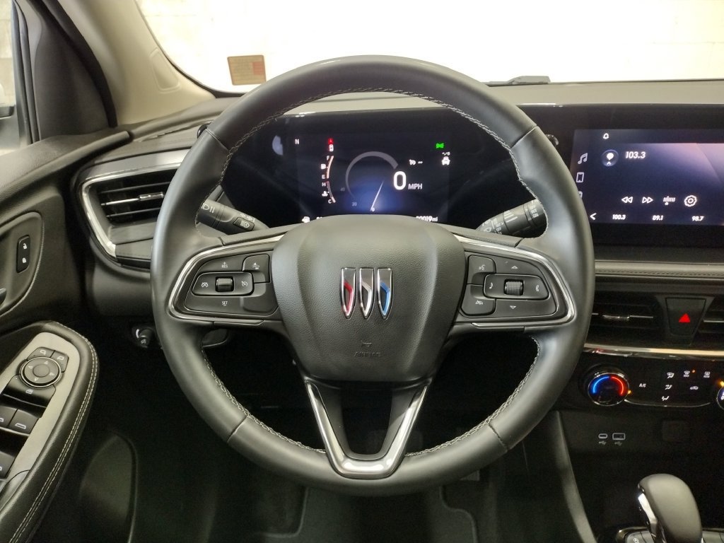 Used 2025 Buick Encore GX Preferred FWD image 33