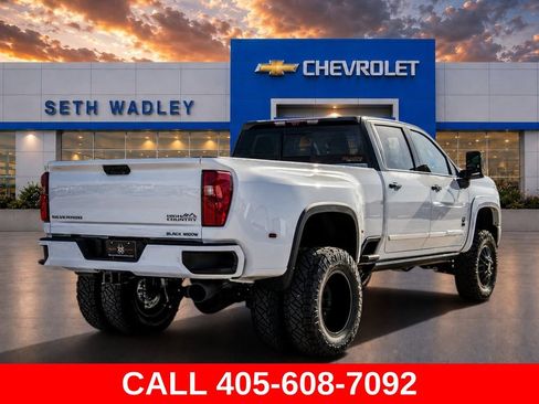 Used 2025 Chevrolet Silverado 3500 High Country w/ High Country Premium Package AWD/4WD image 7